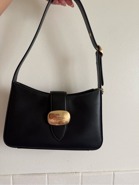 Coach Handbags - Coach Black Leather Shoulder Bag with Gold Hardware